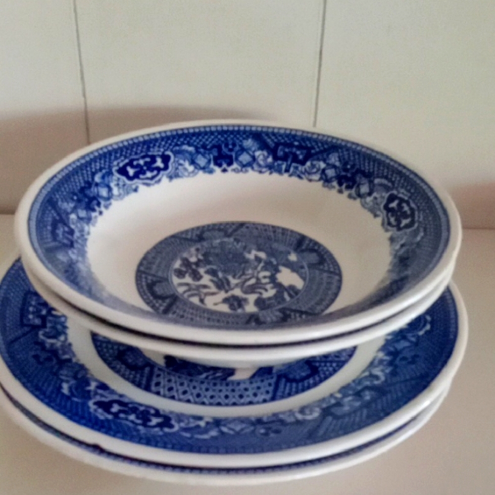 Authenic blue Willow Blue and White Porcelain saucers and small bowls